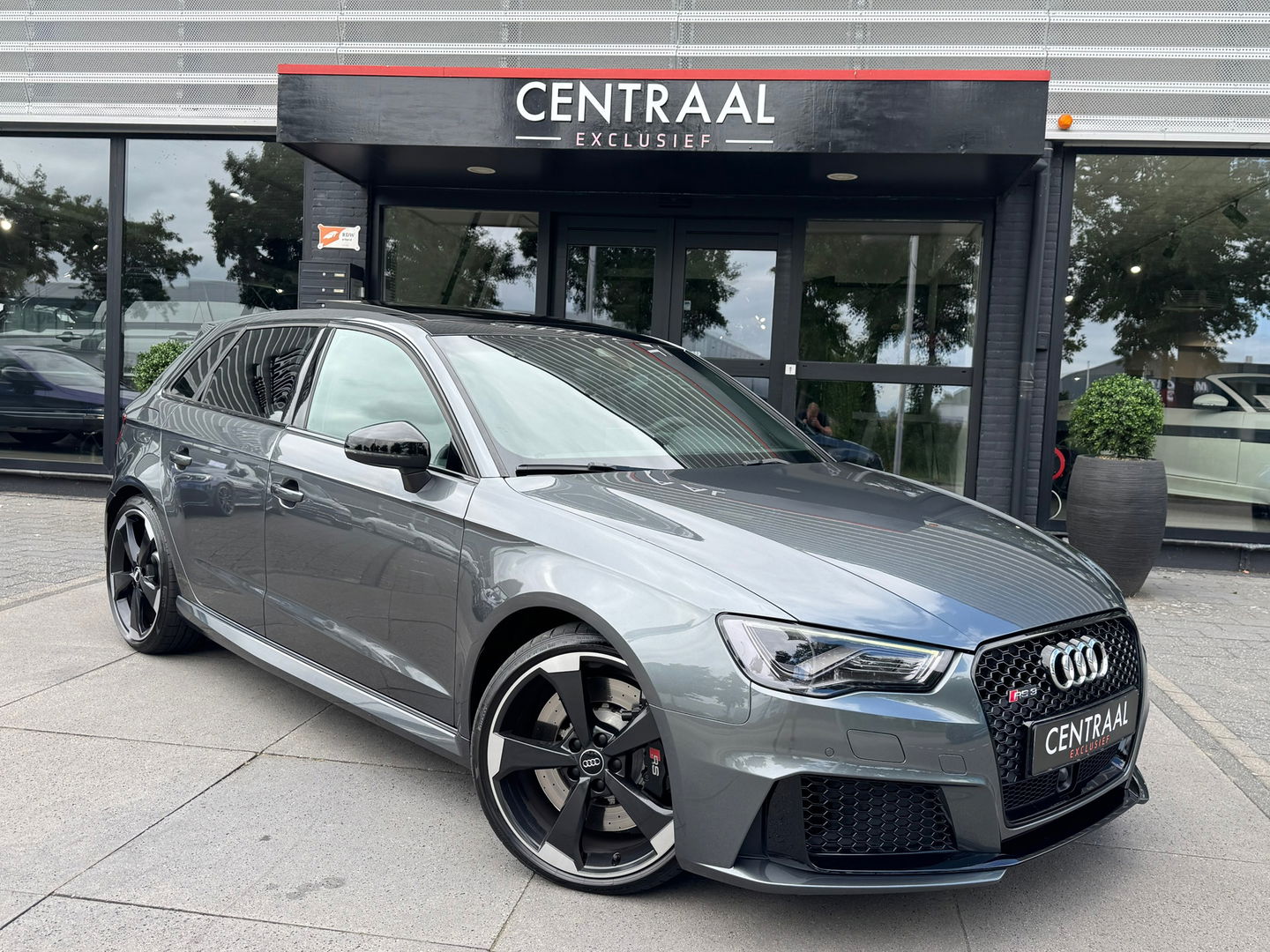 Audi RS3 Sportback 2.5 TFSI Quattro|Pano|B&O|Schaalstoelen|Camera|ACC|NL-Auto|Keyless|Leder|367PK