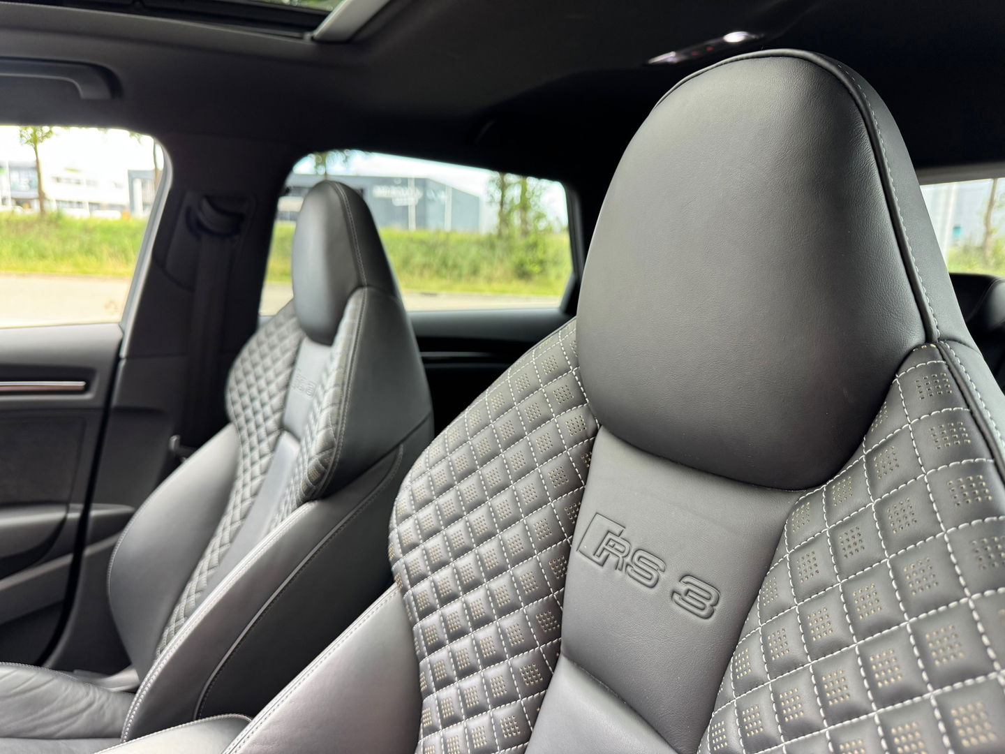Audi RS3 Sportback 2.5 TFSI Quattro|Pano|B&O|Schaalstoelen|Camera|ACC|NL-Auto|Keyless|Leder|367PK