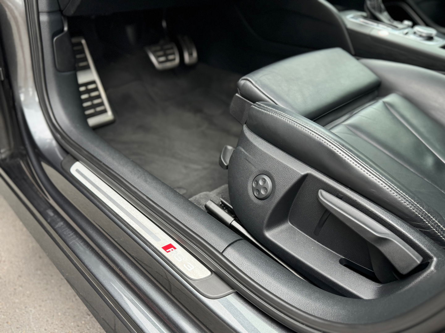 Audi RS3 Sportback 2.5 TFSI Quattro|Pano|B&O|Schaalstoelen|Camera|ACC|NL-Auto|Keyless|Leder|367PK