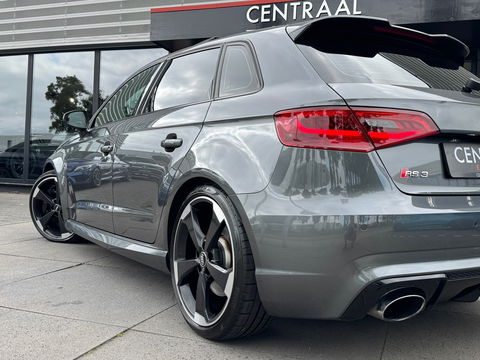Audi RS3 Sportback 2.5 TFSI Quattro|Pano|B&O|Schaalstoelen|Camera|ACC|NL-Auto|Keyless|Leder|367PK