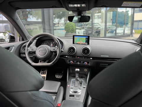 Audi RS3 Sportback 2.5 TFSI Quattro|Pano|B&O|Schaalstoelen|Camera|ACC|NL-Auto|Keyless|Leder|367PK