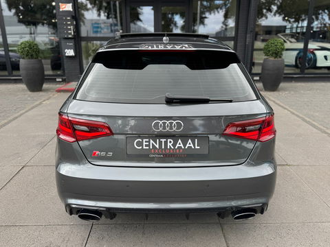 Audi RS3 Sportback 2.5 TFSI Quattro|Pano|B&O|Schaalstoelen|Camera|ACC|NL-Auto|Keyless|Leder|367PK