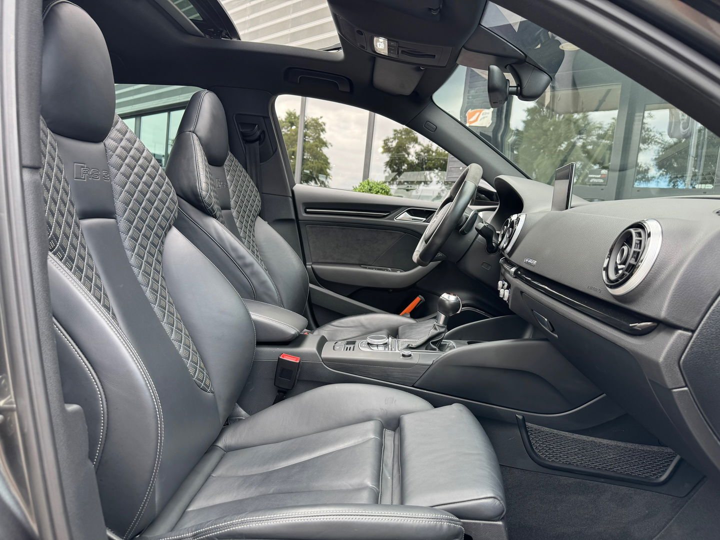 Audi RS3 Sportback 2.5 TFSI Quattro|Pano|B&O|Schaalstoelen|Camera|ACC|NL-Auto|Keyless|Leder|367PK