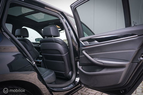 BMW 5 Serie Touring 520d High Executive | HUD | Stoelkoeling | Adaptive onderstel | Panorama | Nappa leder | Extended leather | volle auto |