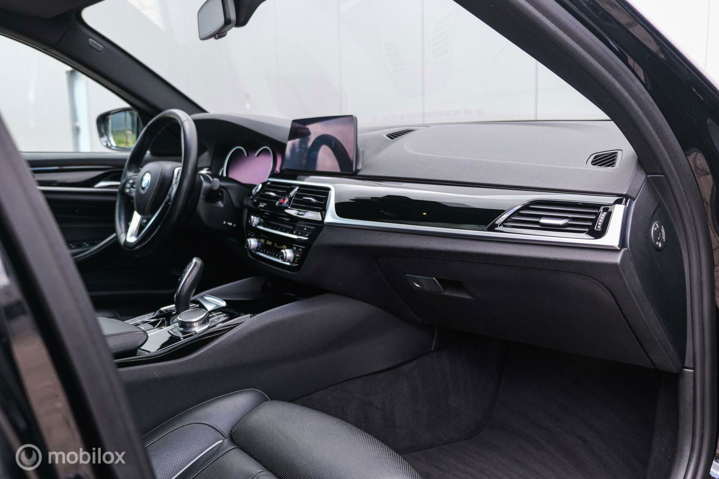 BMW 5 Serie Touring 520d High Executive | HUD | Stoelkoeling | Adaptive onderstel | Panorama | Nappa leder | Extended leather | volle auto |