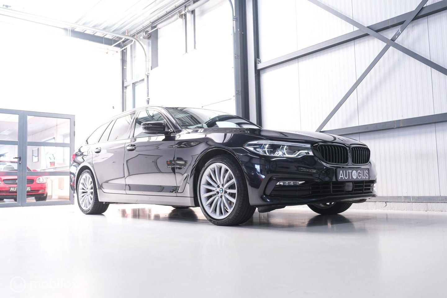 BMW 5 Serie Touring 520d High Executive | HUD | Stoelkoeling | Adaptive onderstel | Panorama | Nappa leder | Extended leather | volle auto |