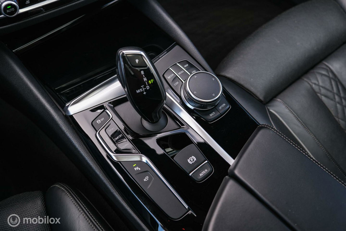 BMW 5 Serie Touring 520d High Executive | HUD | Stoelkoeling | Adaptive onderstel | Panorama | Nappa leder | Extended leather | volle auto |