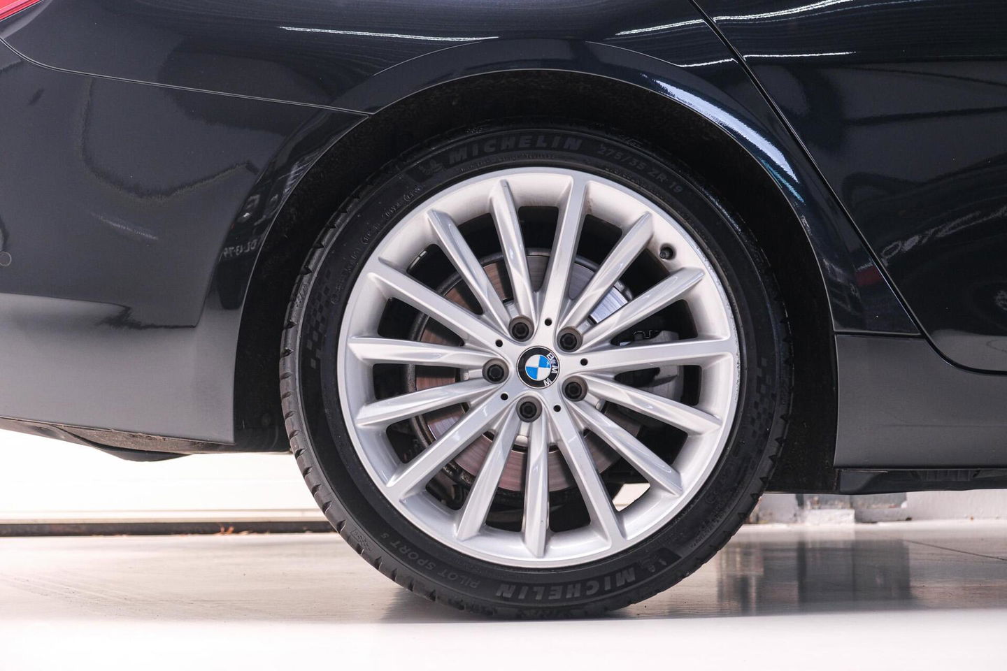 BMW 5 Serie Touring 520d High Executive | HUD | Stoelkoeling | Adaptive onderstel | Panorama | Nappa leder | Extended leather | volle auto |