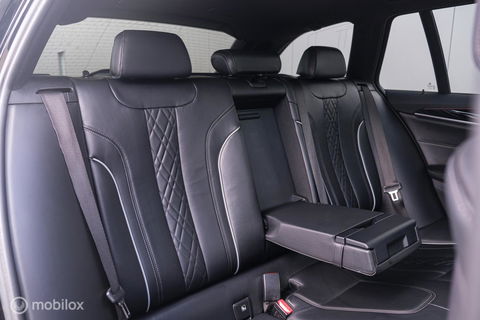 BMW 5 Serie Touring 520d High Executive | HUD | Stoelkoeling | Adaptive onderstel | Panorama | Nappa leder | Extended leather | volle auto |