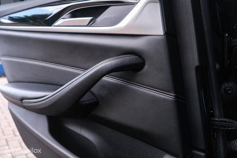 BMW 5 Serie Touring 520d High Executive | HUD | Stoelkoeling | Adaptive onderstel | Panorama | Nappa leder | Extended leather | volle auto |