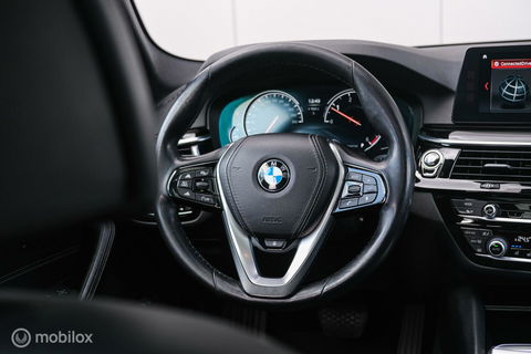 BMW 5 Serie Touring 520d High Executive | HUD | Stoelkoeling | Adaptive onderstel | Panorama | Nappa leder | Extended leather | volle auto |