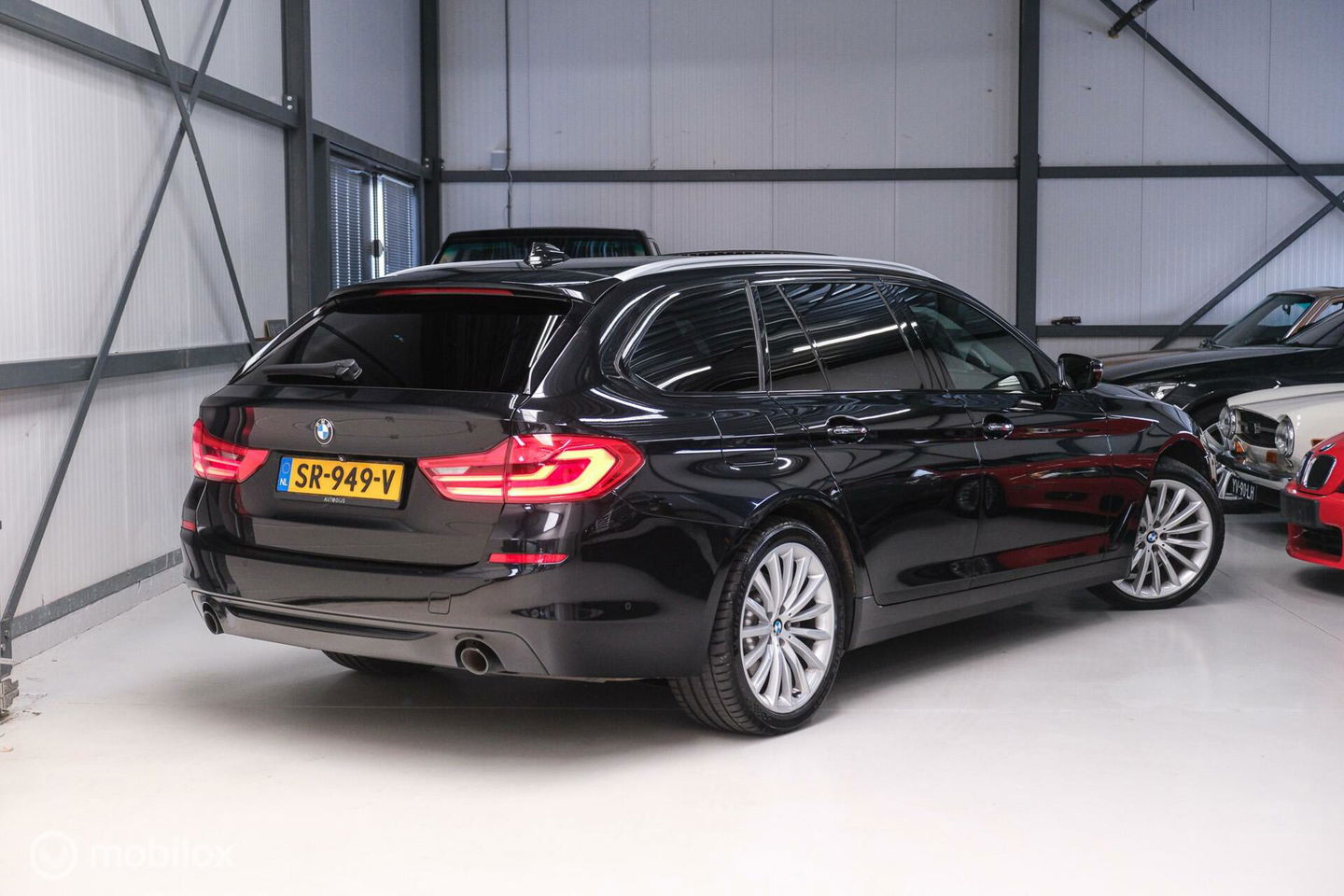 BMW 5 Serie Touring 520d High Executive | HUD | Stoelkoeling | Adaptive onderstel | Panorama | Nappa leder | Extended leather | volle auto |