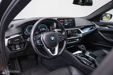 BMW 5 Serie Touring 520d High Executive | HUD | Stoelkoeling | Adaptive onderstel | Panorama | Nappa leder | Extended leather | volle auto |