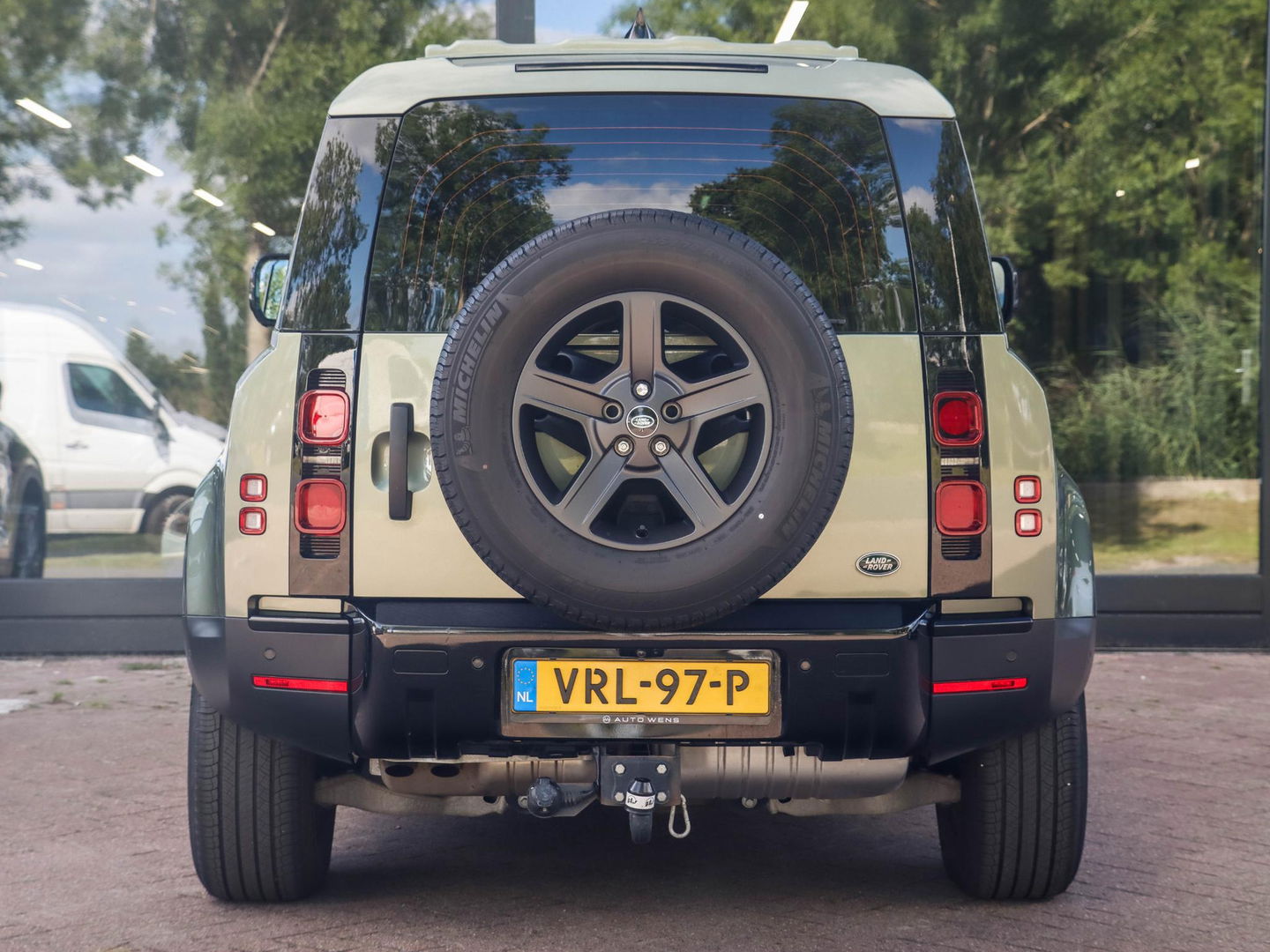 Land Rover Defender Hard Top 3.0 D200 90 X-Dynamic SE | Luchtvering | Trekhaak | 41.000 km!