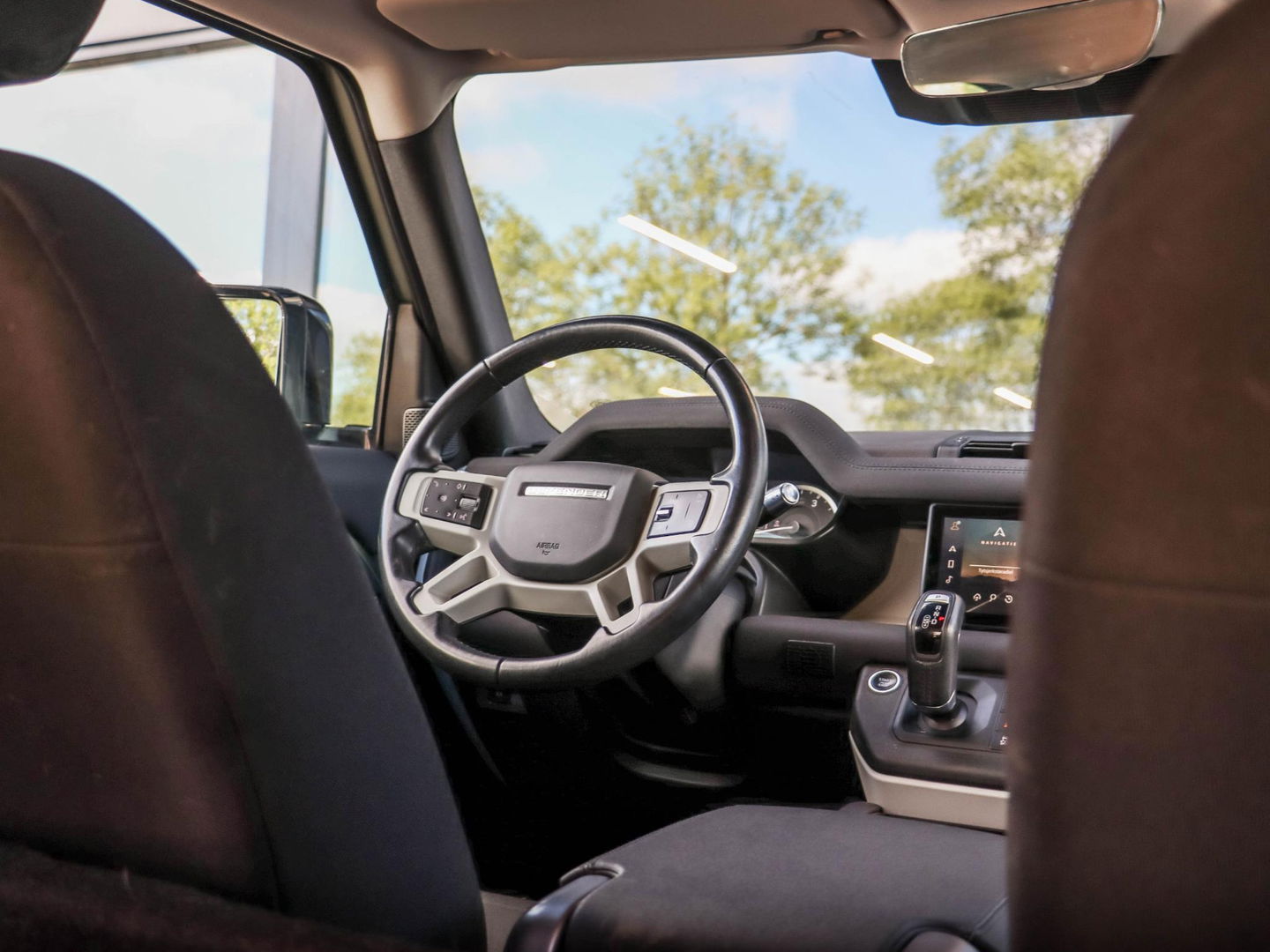 Land Rover Defender Hard Top 3.0 D200 90 X-Dynamic SE | Luchtvering | Trekhaak | 41.000 km!