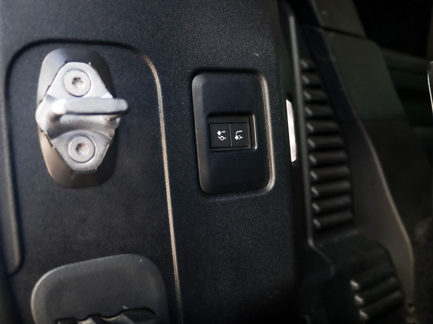 Land Rover Defender Hard Top 3.0 D200 90 X-Dynamic SE | Luchtvering | Trekhaak | 41.000 km!