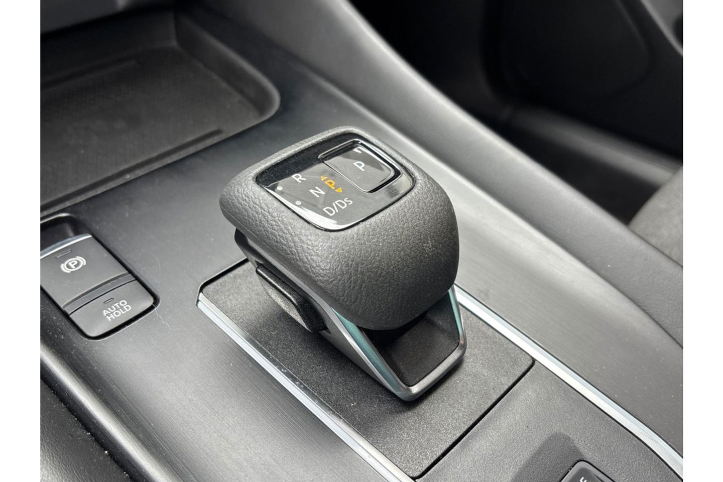 Nissan QASHQAI 1.3 MHEV X N-CONNECTA AUTOMAAT WIDESCREEN LMV CAMERA360GR