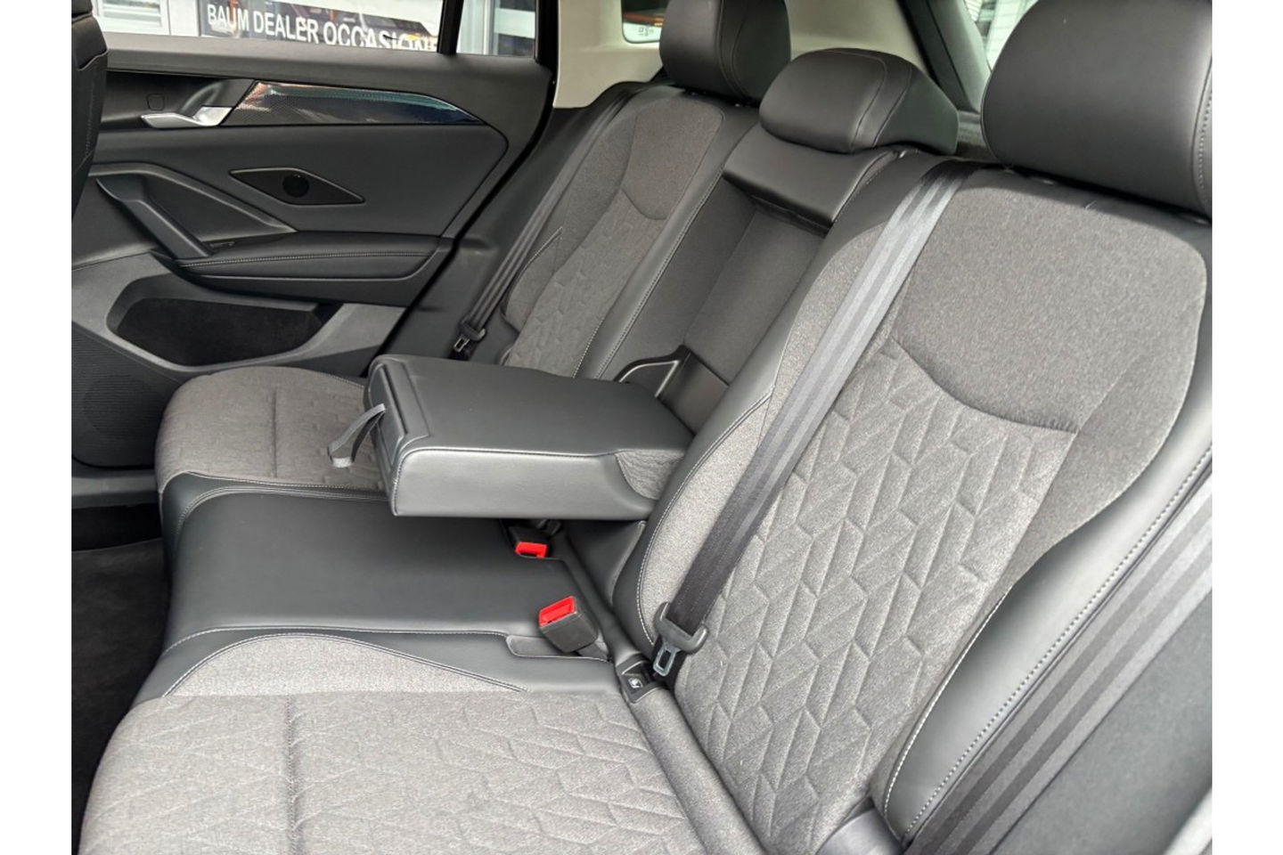 Volkswagen Tiguan 1.5 ETSI AUTOMAAT BUSINESS NAVI LMV VIRTUALCOCKPIT