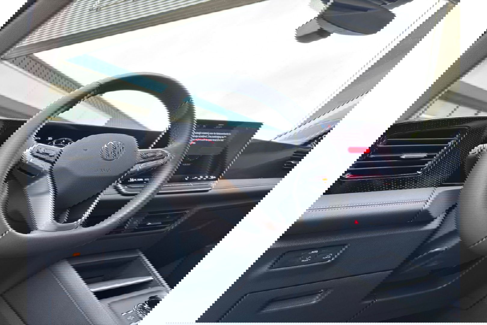 Volkswagen Tiguan 1.5 ETSI AUTOMAAT BUSINESS NAVI LMV VIRTUALCOCKPIT