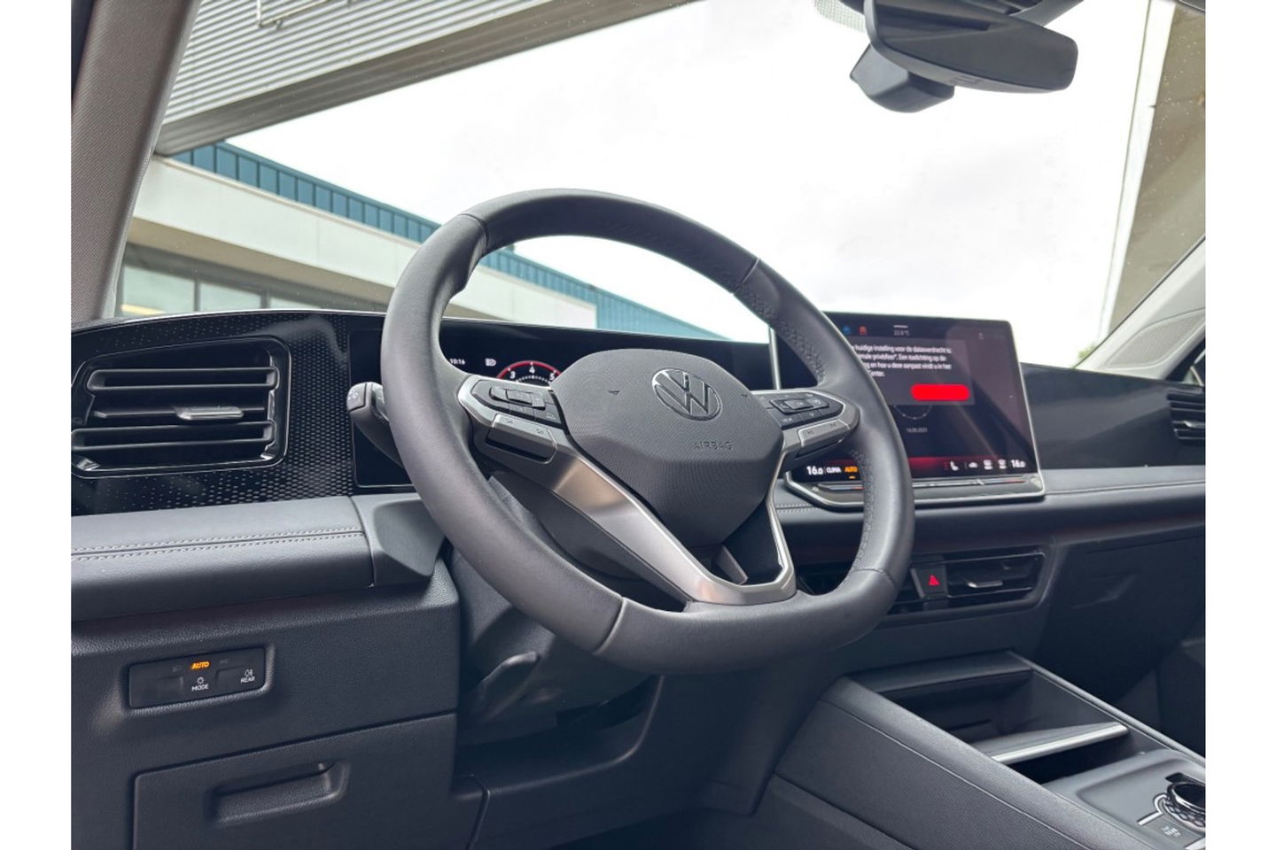 Volkswagen Tiguan 1.5 ETSI AUTOMAAT BUSINESS NAVI LMV VIRTUALCOCKPIT