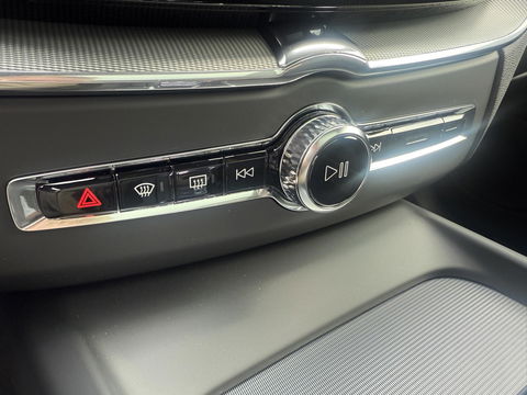 Volvo XC60 2.0 T6 Plug-in hybrid AWD Plus Black Edition Full options “new”