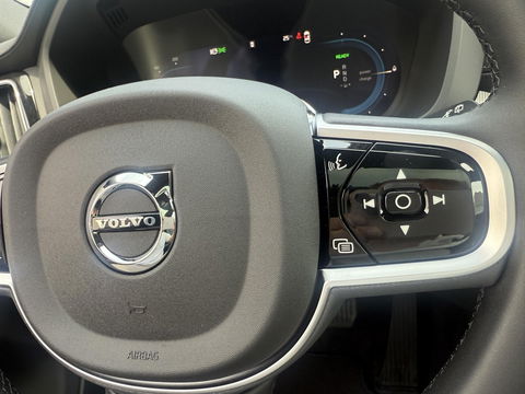 Volvo XC60 2.0 T6 Plug-in hybrid AWD Plus Black Edition Full options “new”