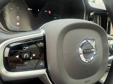 Volvo XC60 2.0 T6 Plug-in hybrid AWD Plus Black Edition Full options “new”