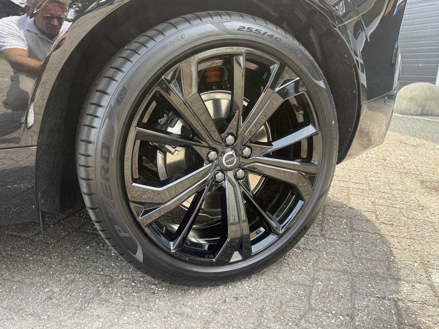 Volvo XC60 2.0 T6 Plug-in hybrid AWD Plus Black Edition Full options “new”