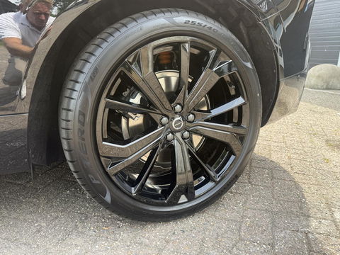 Volvo XC60 2.0 T6 Plug-in hybrid AWD Plus Black Edition Full options “new”