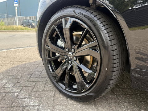 Volvo XC60 2.0 T6 Plug-in hybrid AWD Plus Black Edition Full options “new”