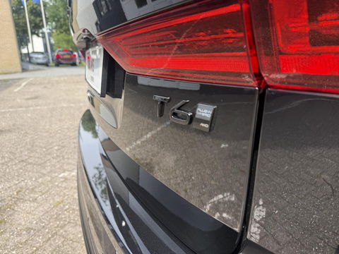 Volvo XC60 2.0 T6 Plug-in hybrid AWD Plus Black Edition Full options “new”