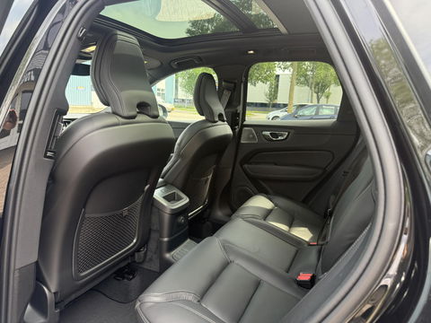 Volvo XC60 2.0 T6 Plug-in hybrid AWD Plus Black Edition Full options “new”
