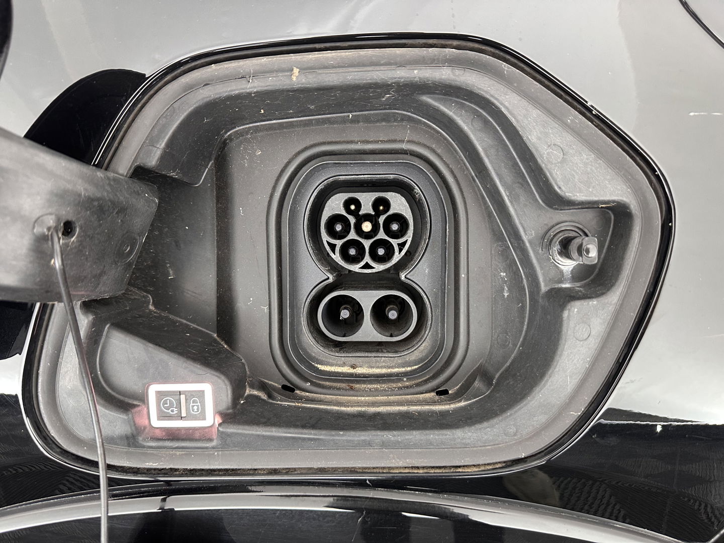 Peugeot e-208 EV Active 50 kWh [ 3-Fase ] Aut. *NAVI-FULLMAP | FULL-LED | SPORT-SEATS | CARPLAY | CCS-FASTLOADER | KEYLESS | DAB+ | LANE-ASSIST | CRUISE | ECC | PDC*