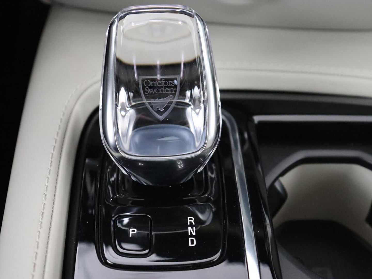 Volvo V60 2.0 T8 Recharge AWD Inscription | Panoramadak | Stoelventilatie | Adaptive cruise | Head-Up | 360 Camera | Harman/Kardon | Memory | Carplay | Navigatie | PHEV | Plug In