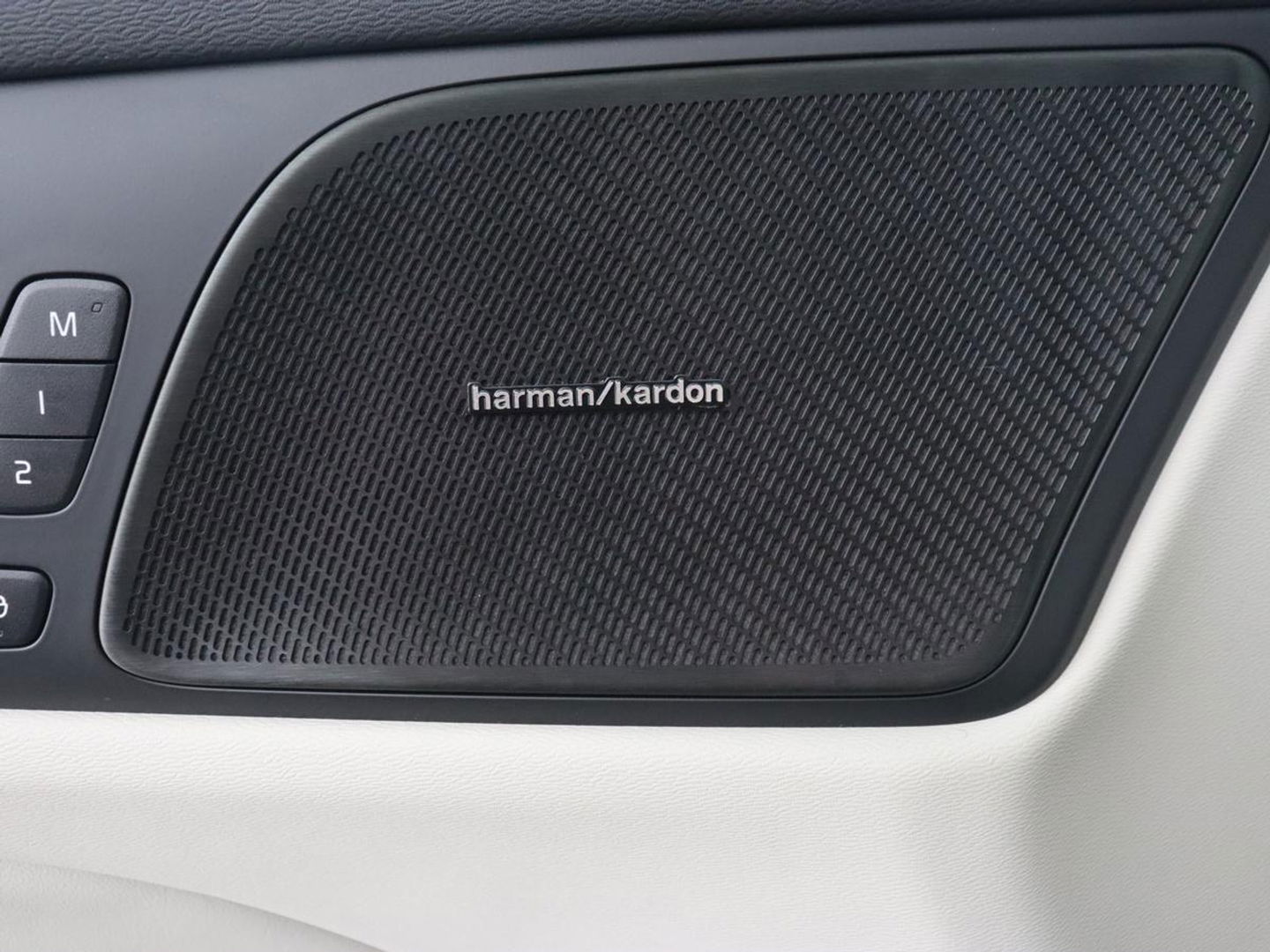Volvo V60 2.0 T8 Recharge AWD Inscription | Panoramadak | Stoelventilatie | Adaptive cruise | Head-Up | 360 Camera | Harman/Kardon | Memory | Carplay | Navigatie | PHEV | Plug In
