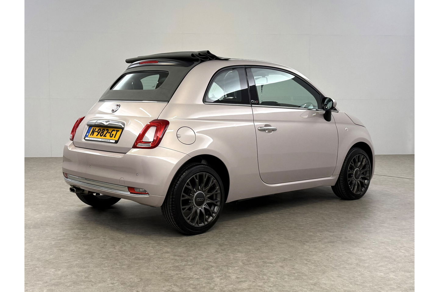 Fiat 500C 1.2 Lounge Cabriolet Clima Cruise Carplay Open Dak LED Leder PDC 16"LMV