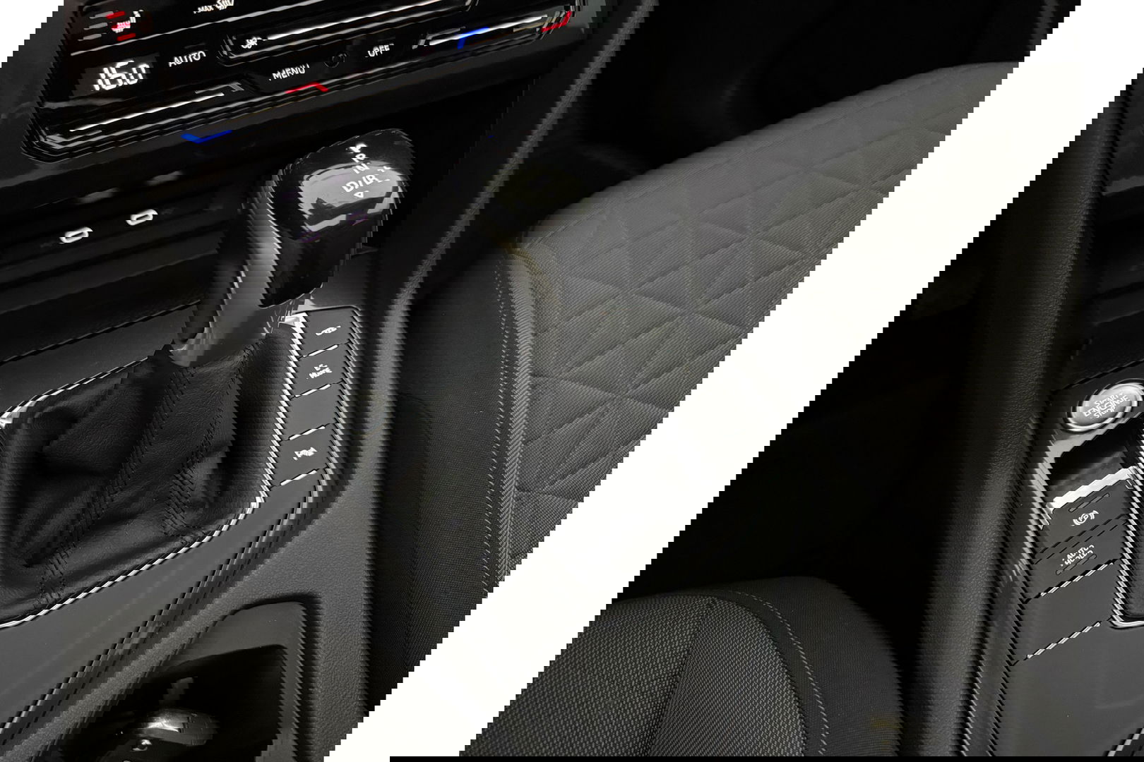 Volkswagen Tiguan 1.4 TSI eHybrid 225PK R-Line Pano ACC IQ LED Virtual Navi Clima Carplay Trekhaak 18"LMV PDC