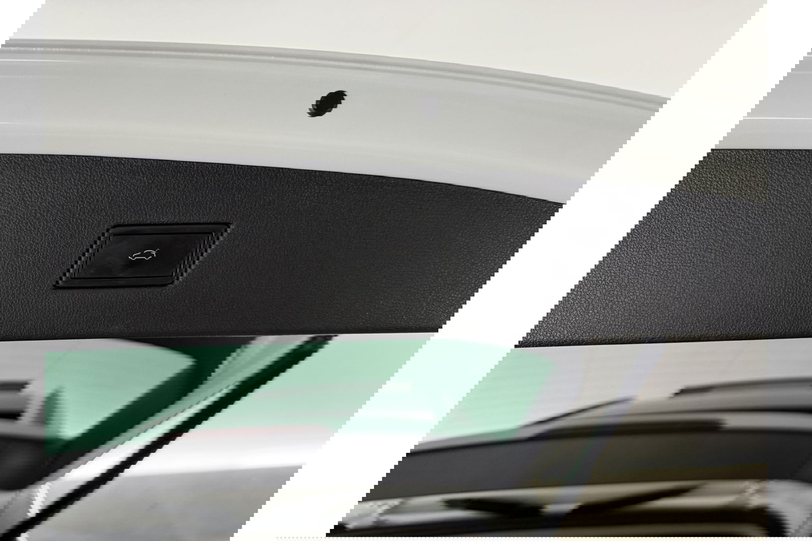 Volkswagen Tiguan 1.4 TSI eHybrid 225PK R-Line Pano ACC IQ LED Virtual Navi Clima Carplay Trekhaak 18"LMV PDC