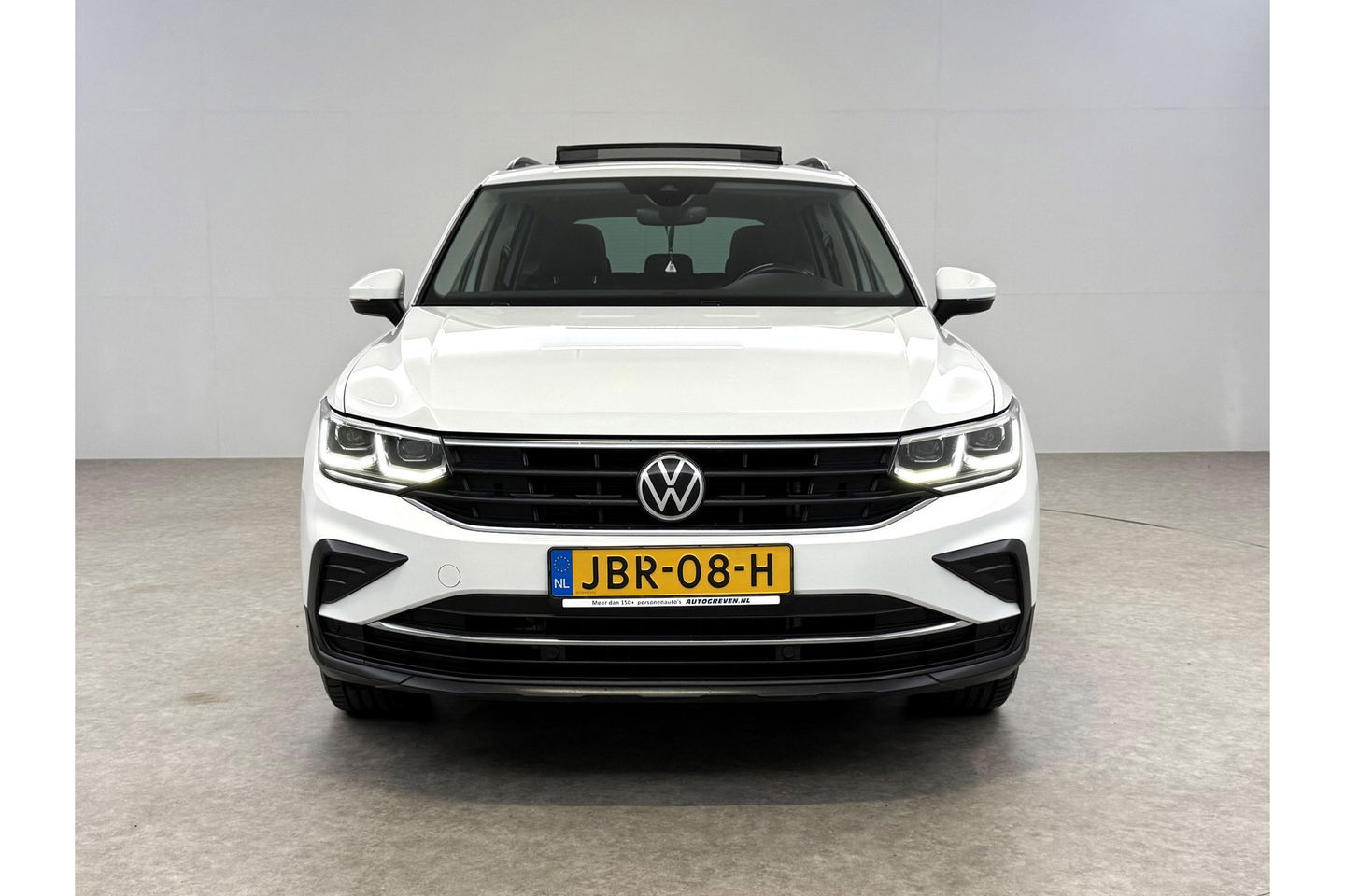 Volkswagen Tiguan 1.4 TSI eHybrid 225PK R-Line Pano ACC IQ LED Virtual Navi Clima Carplay Trekhaak 18"LMV PDC