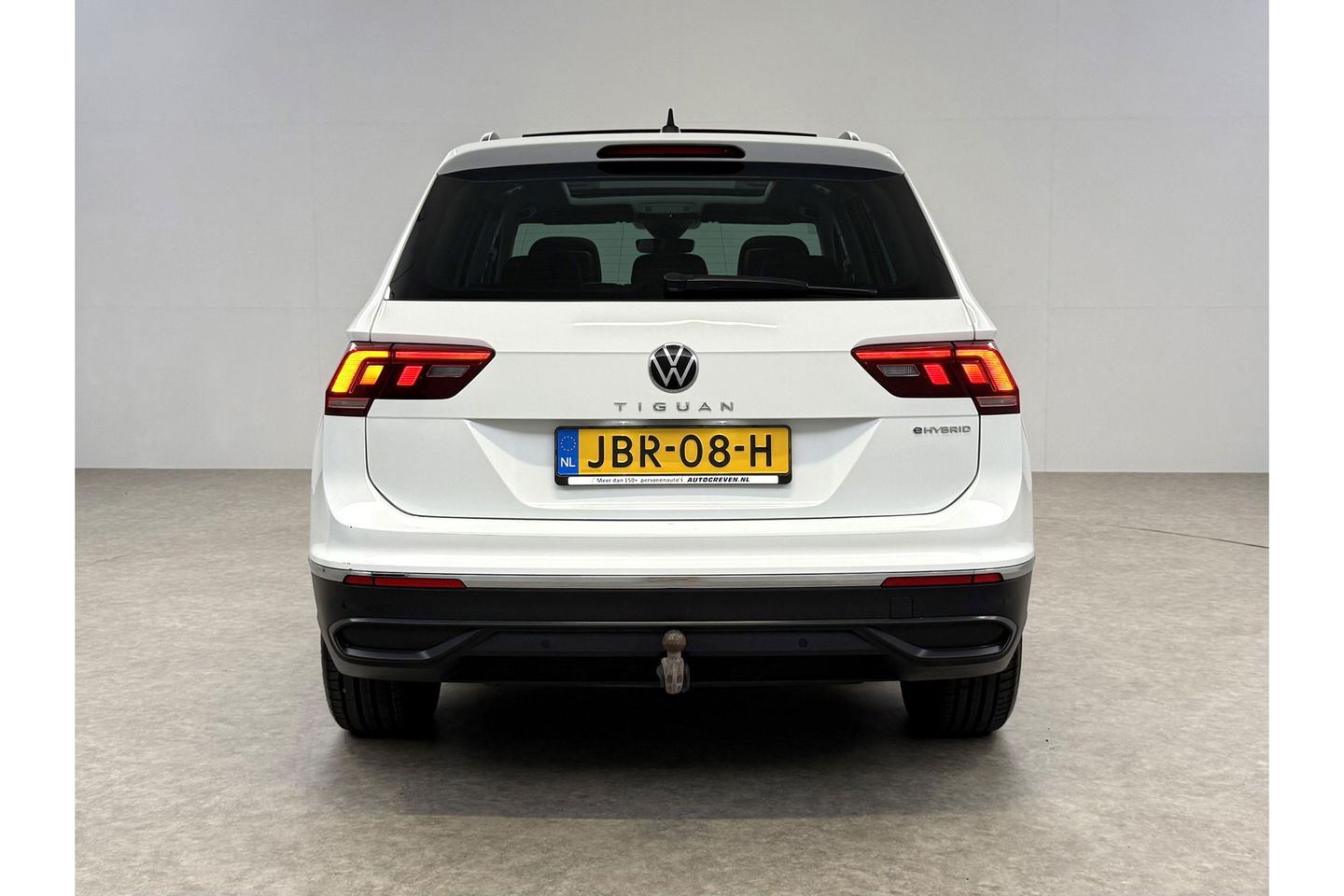 Volkswagen Tiguan 1.4 TSI eHybrid 225PK R-Line Pano ACC IQ LED Virtual Navi Clima Carplay Trekhaak 18"LMV PDC