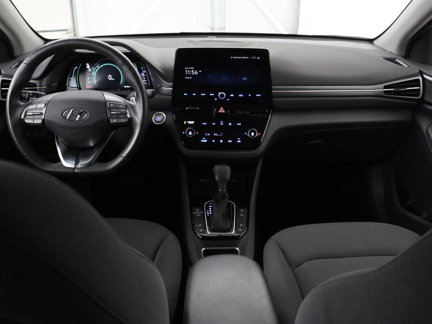 Hyundai IONIQ 1.6 GDI PHEV Comfort | Stoel & stuurverwarming | Adaptive cruise | Camera | Carplay | Navigatie | Full LED | Keyless | Plug In