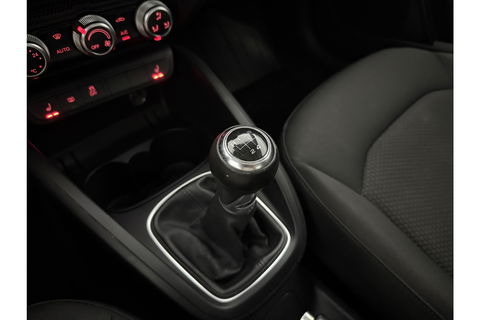 Audi A1 1.6 TDI S-line Airco Cruise Parkeersensoren 15"LMV Stoelverwarming