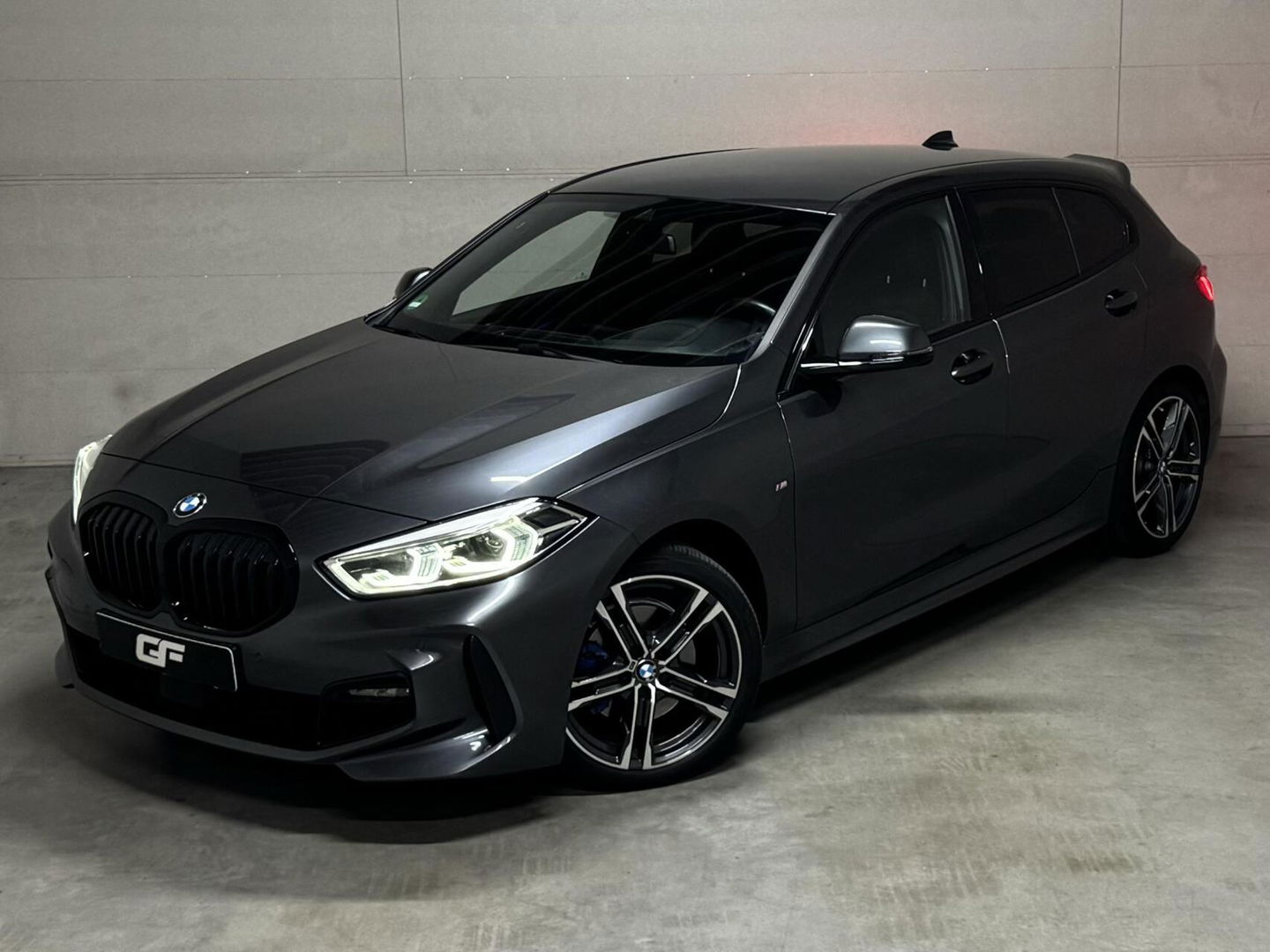 BMW 1 Serie 118i M-Sport Harman/Kardon HUD CarPlay Sfeer Trekh.