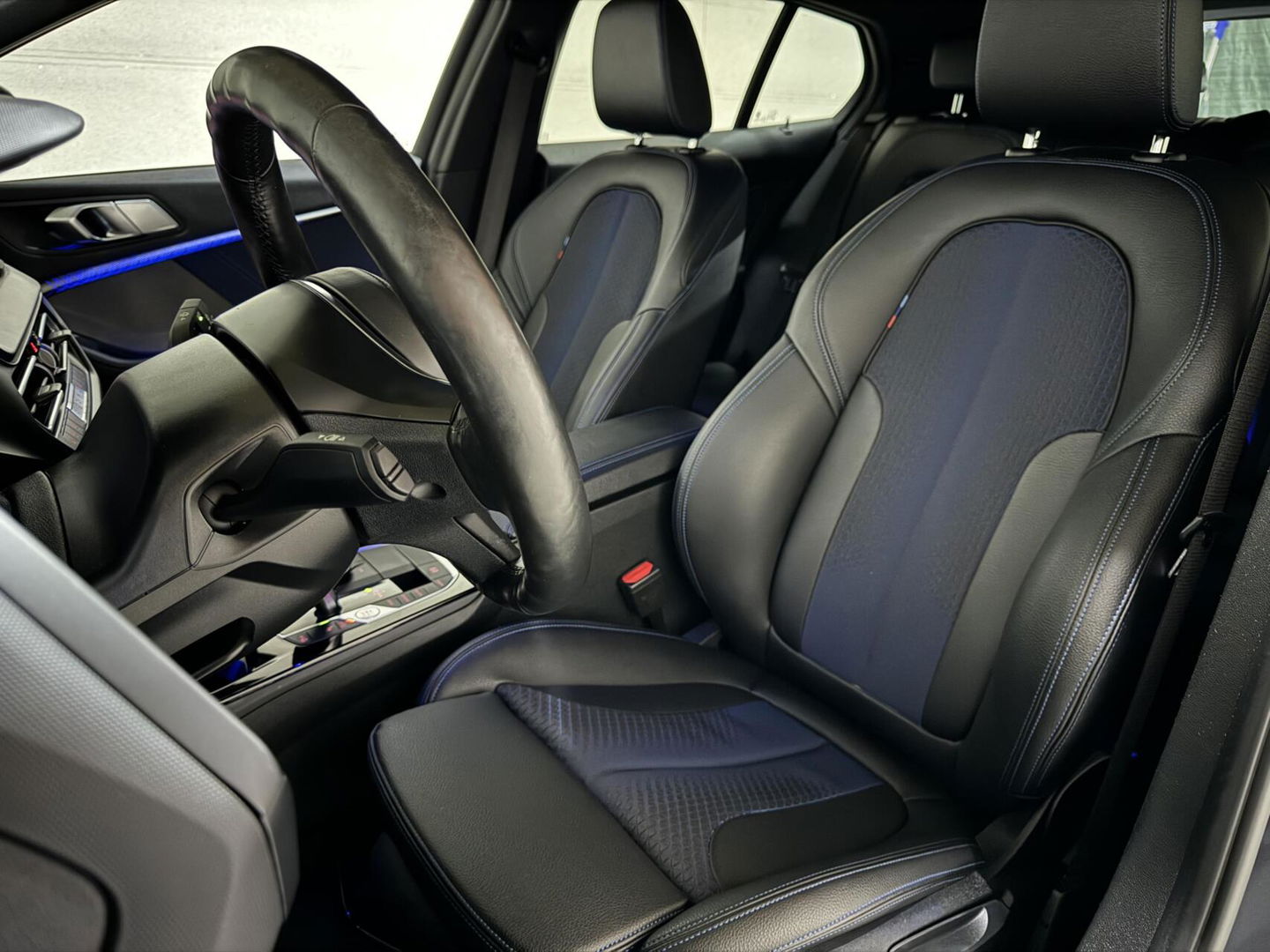 BMW 1 Serie 118i M-Sport Harman/Kardon HUD CarPlay Sfeer Trekh.