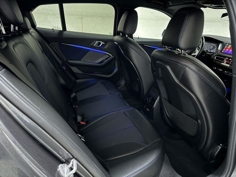 BMW 1 Serie 118i M-Sport Harman/Kardon HUD CarPlay Sfeer Trekh.