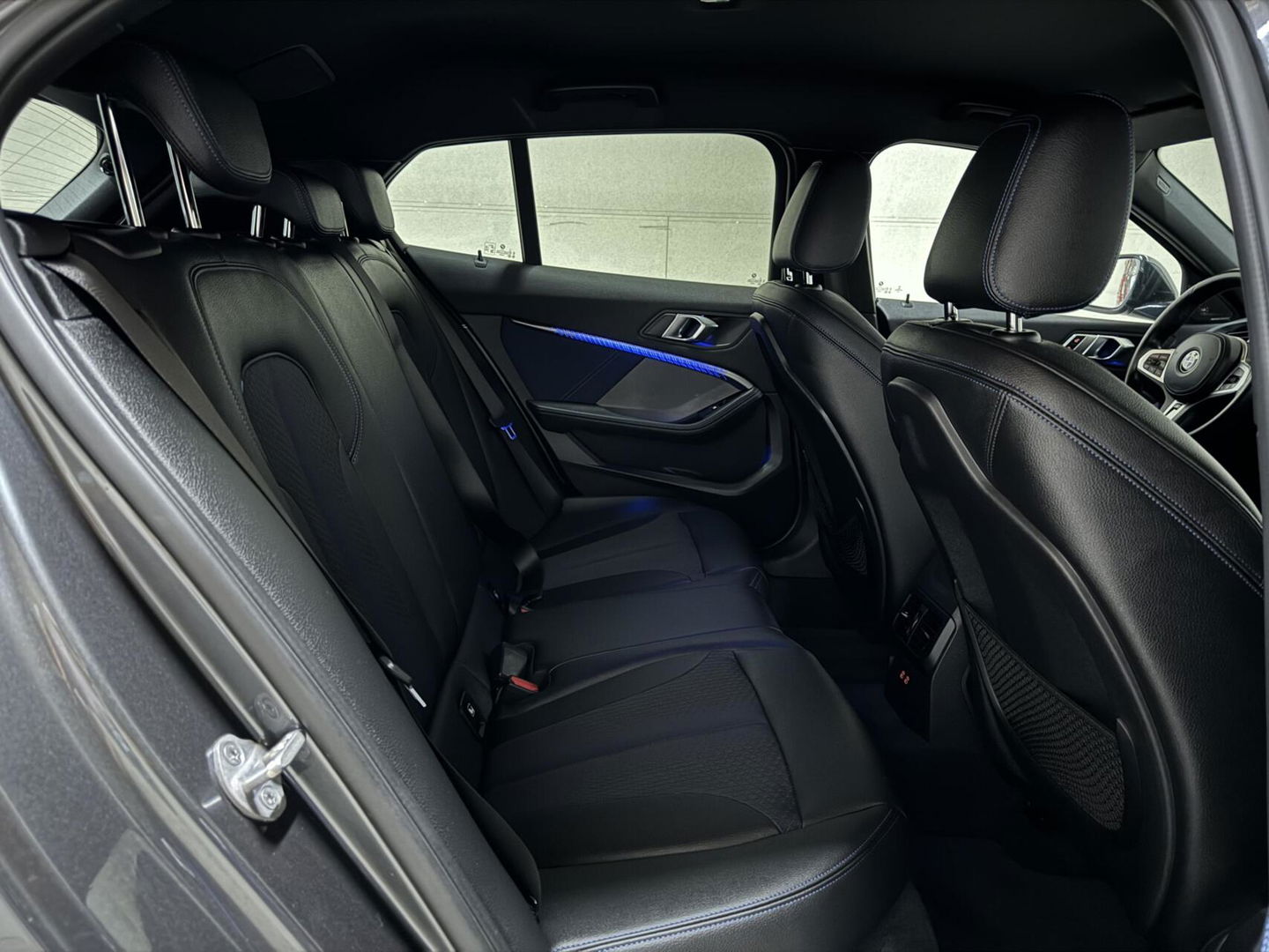 BMW 1 Serie 118i M-Sport Harman/Kardon HUD CarPlay Sfeer Trekh.