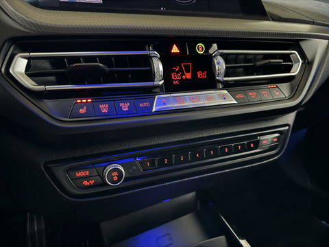 BMW 1 Serie 118i M-Sport Harman/Kardon HUD CarPlay Sfeer Trekh.