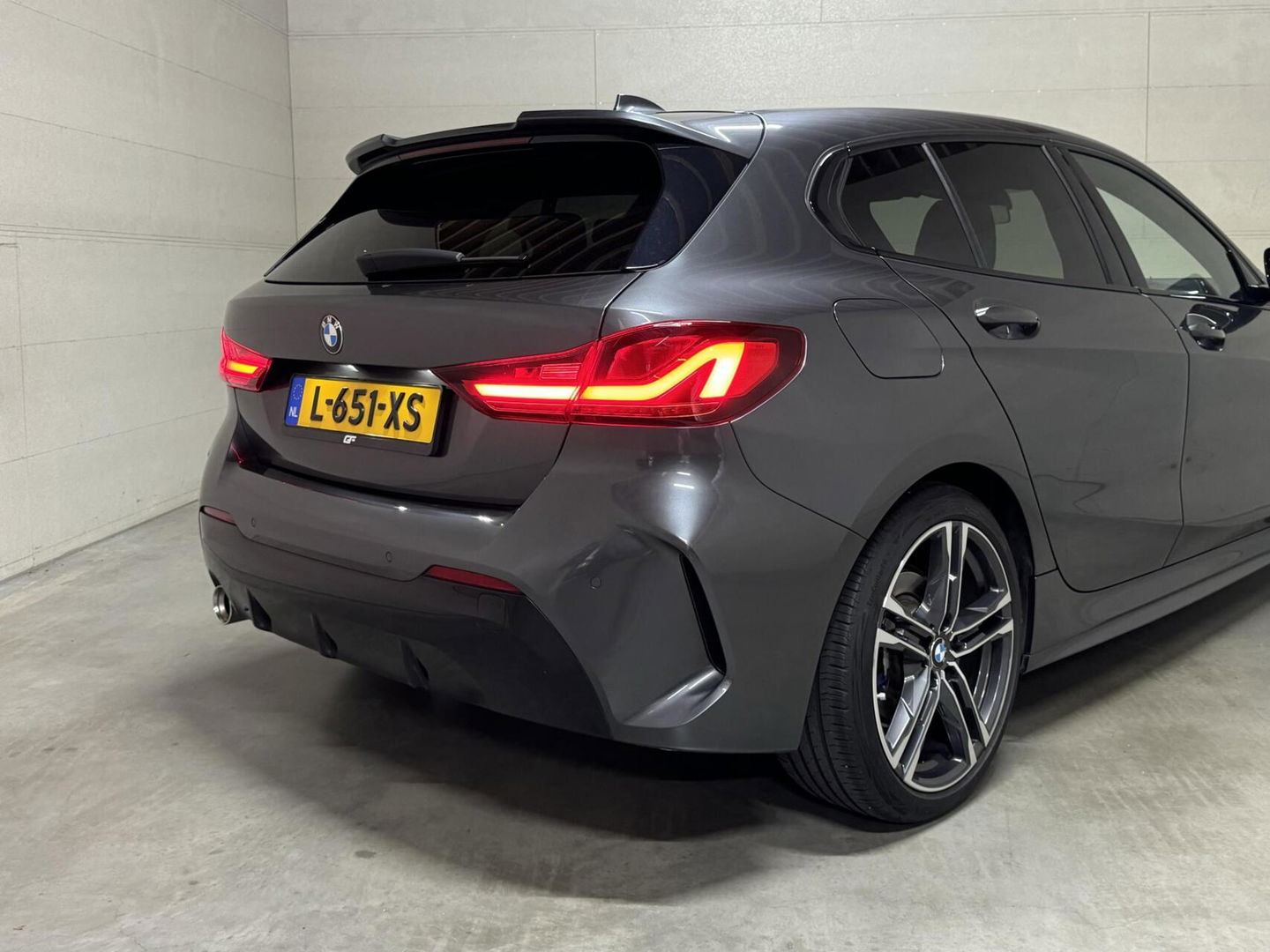 BMW 1 Serie 118i M-Sport Harman/Kardon HUD CarPlay Sfeer Trekh.