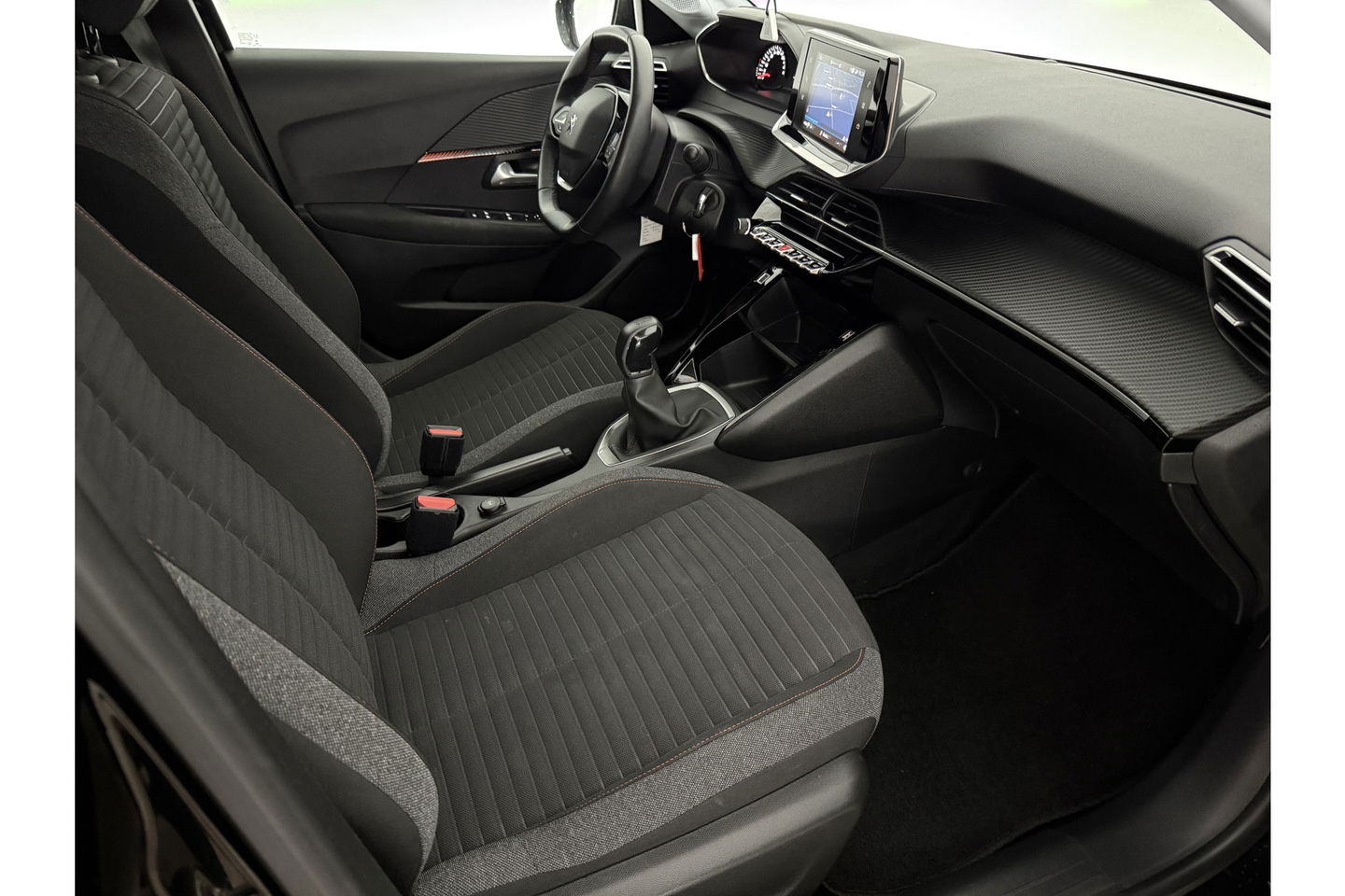 Peugeot 208 1.2 PureTech Airco Carplay Cruise LED Navigatie 16"LMV PDC