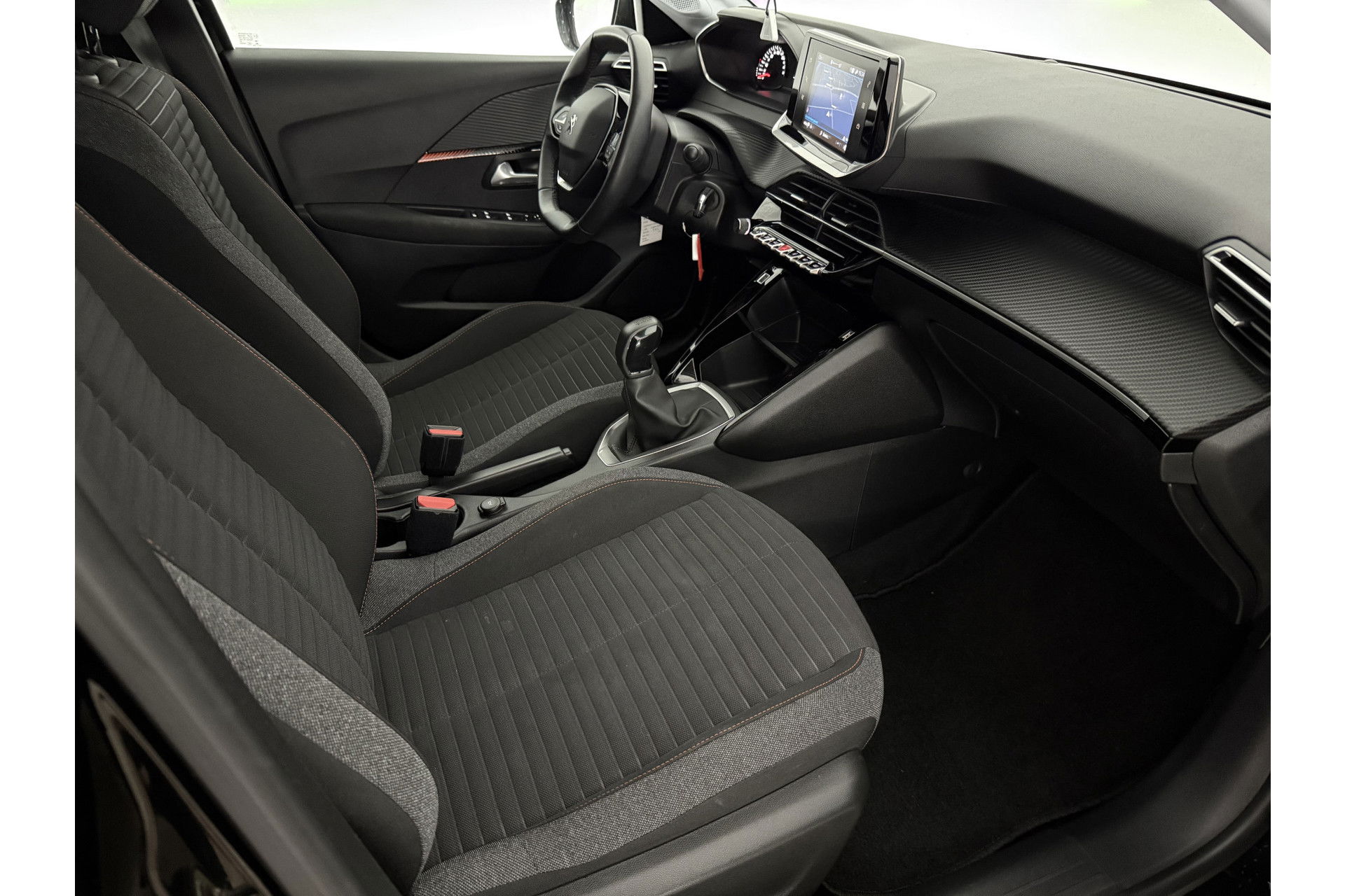 Peugeot 208 1.2 PureTech | LED | Carplay | Cruisecontrol | Airco | Navigatie | Parkeersensoren | 16"LMV